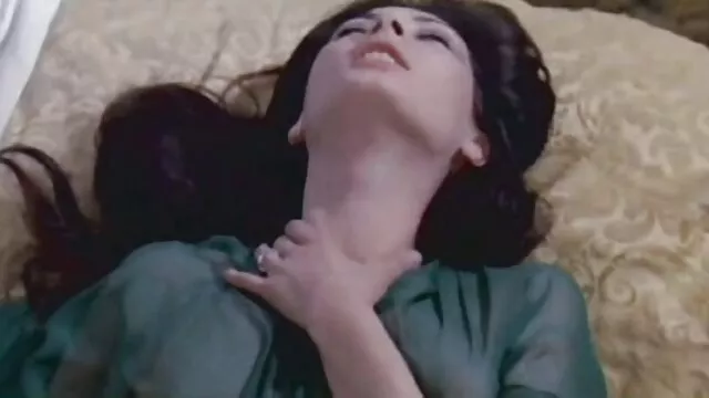 Lesbianas sub español xxx cachondas lamiendo culos