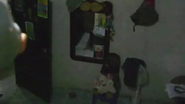 Adolescente voyeur afeitado en ver hentai sub español el baño