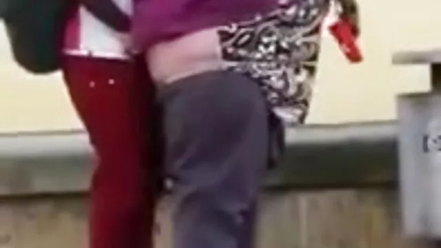 Dos milfs maduras sub español xvideos en sexo lésbico salvaje