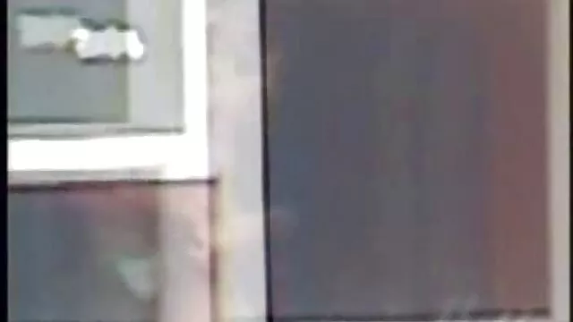 Dulce adolescente morena sexo sub español se la follan